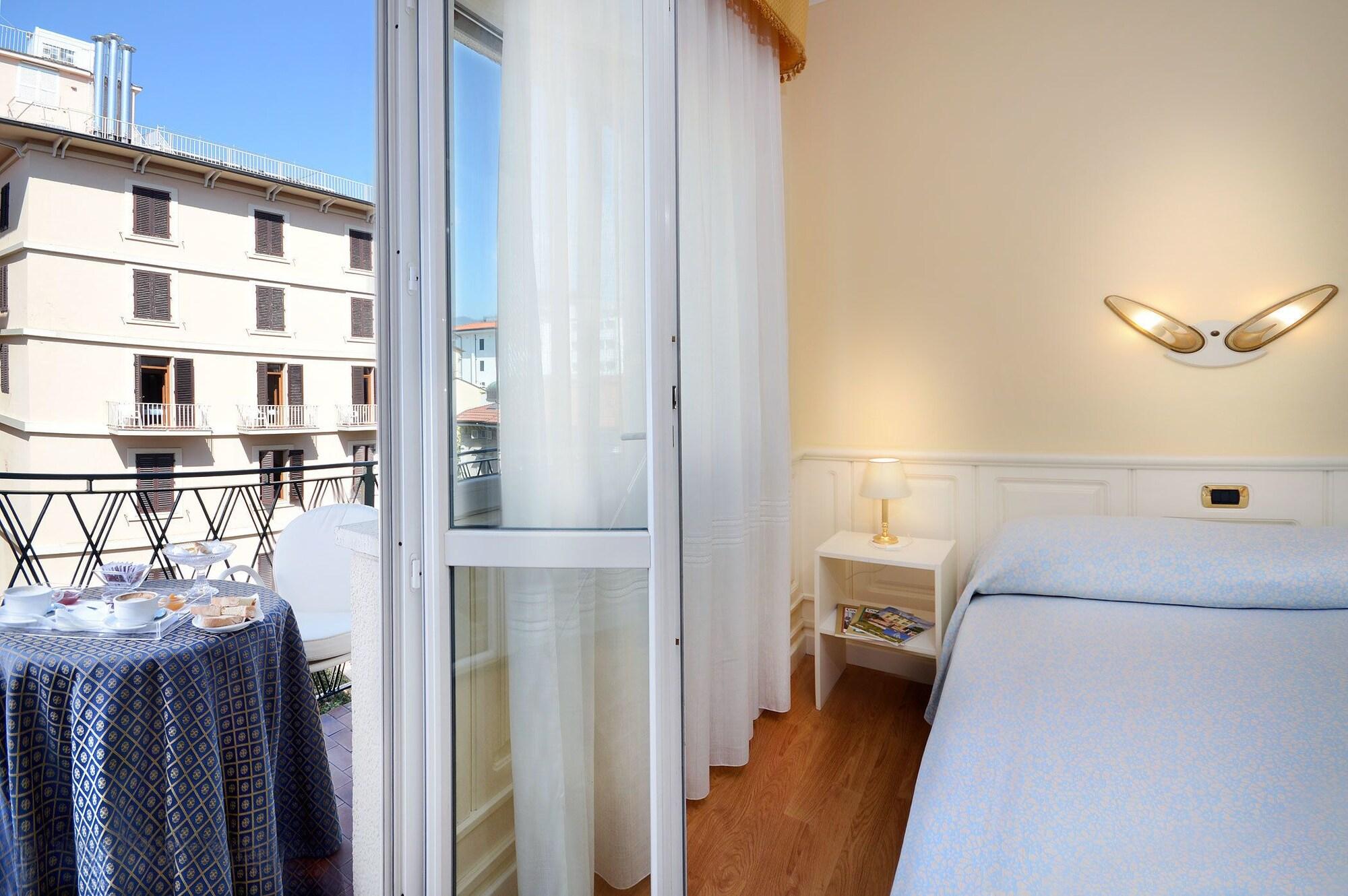 Hotel Ambasciatori Palace 4*