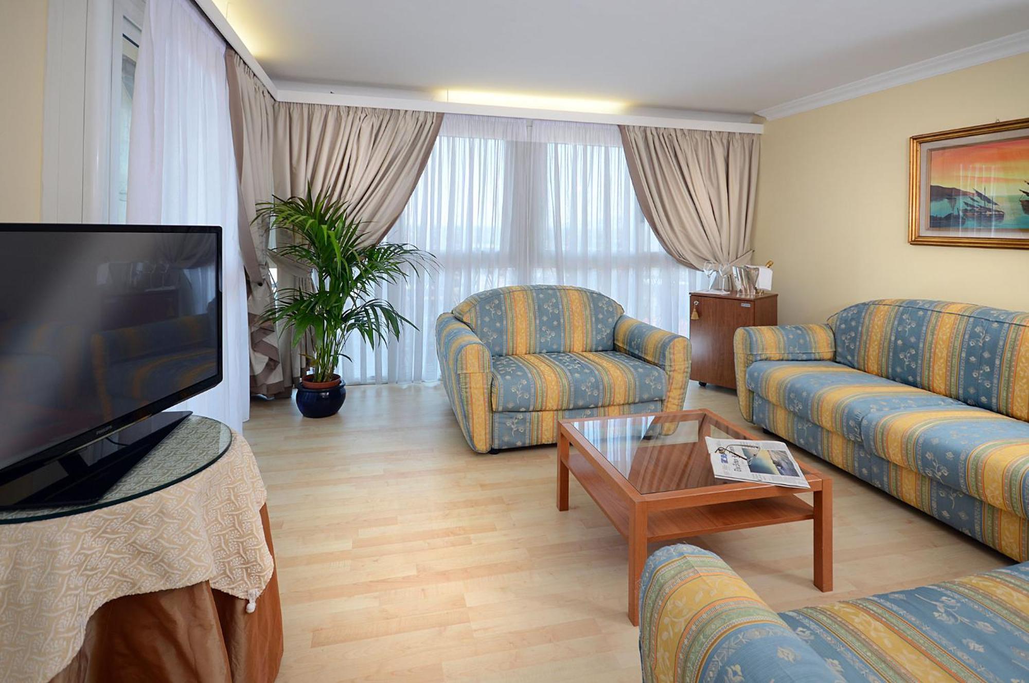 Ambasciatori Palace Hotel 4*